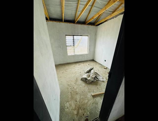 3 BEDROOM SIMPLEX FOR SALE IN WATERVAL EAST